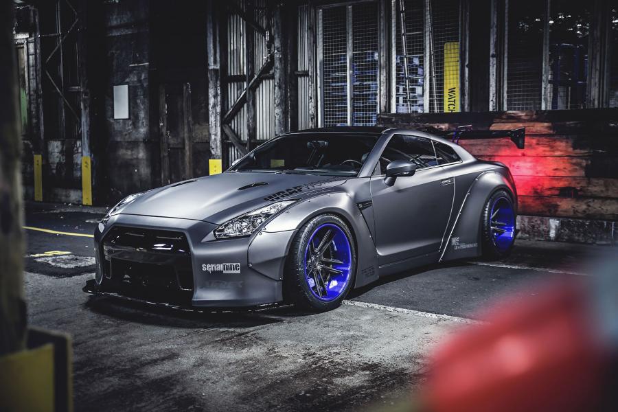  Nissan GT-R by Liberty Walk 2013 года  (фото 2 из 41)
